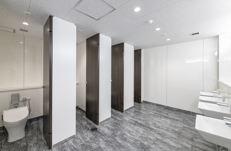 【 トイレ改修事例 】　「ストレスなく」使えるトイレをつくる