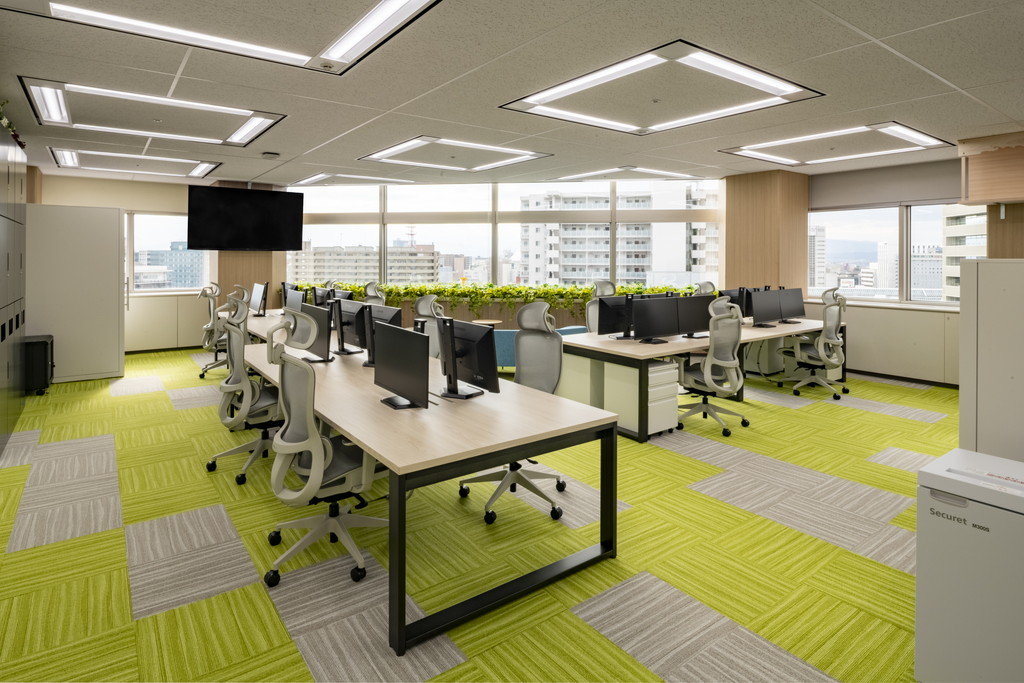 執務室 入口からの全景