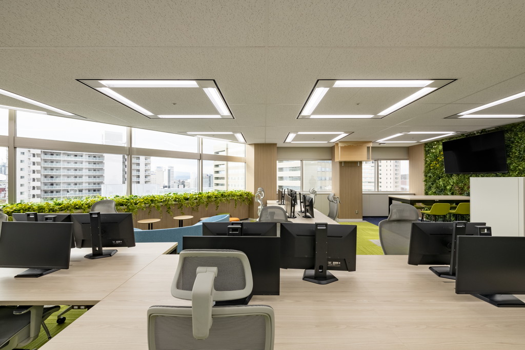 執務室 東からの全景