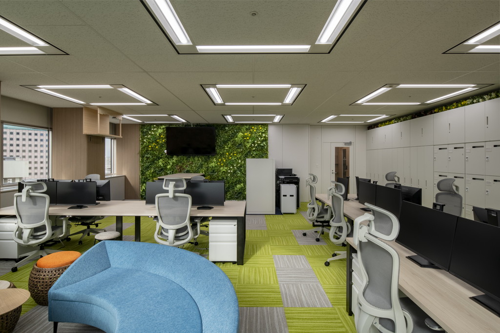執務室 リフレッシュエリアから見た全景