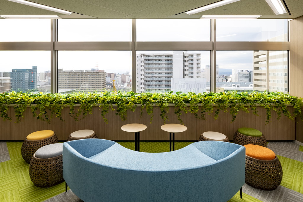 リフレッシュエリア 正面