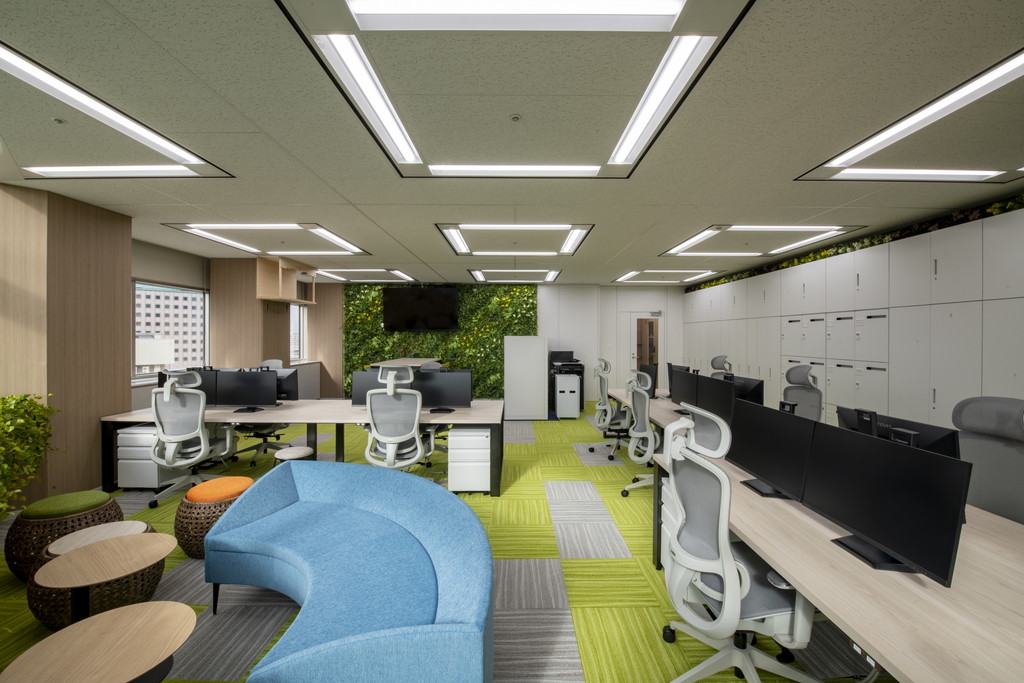 リフレッシュエリア 斜め